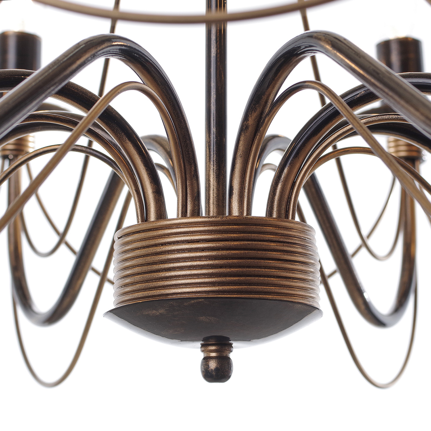 Černý klasický lustr na řetězu s zlatou patinou na osm svíčková žárovky.  30308 "Isabella" foto3