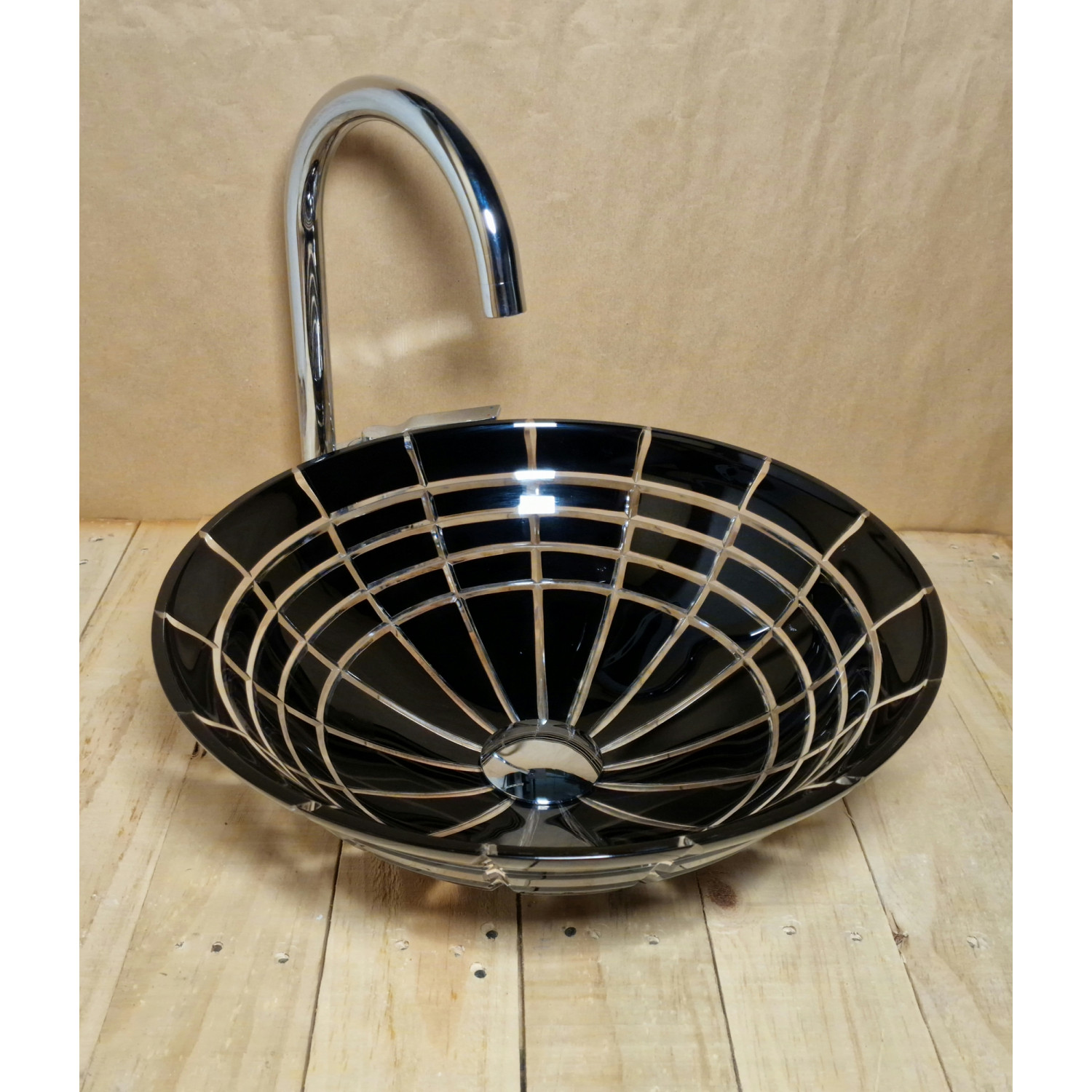 Skleněné designové umyvadlo "Black Diamond Beauty" U 005 foto3