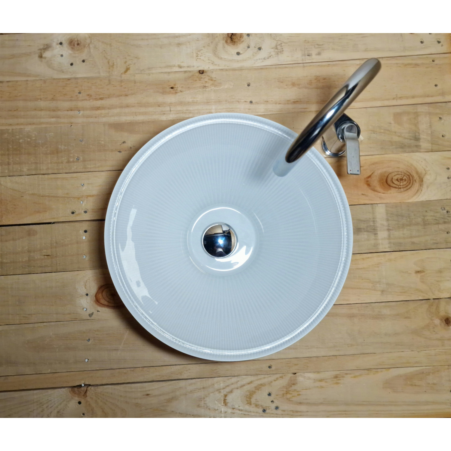 Skleněné umyvadlo s unikátním kónickým tvarem U 016 foto6