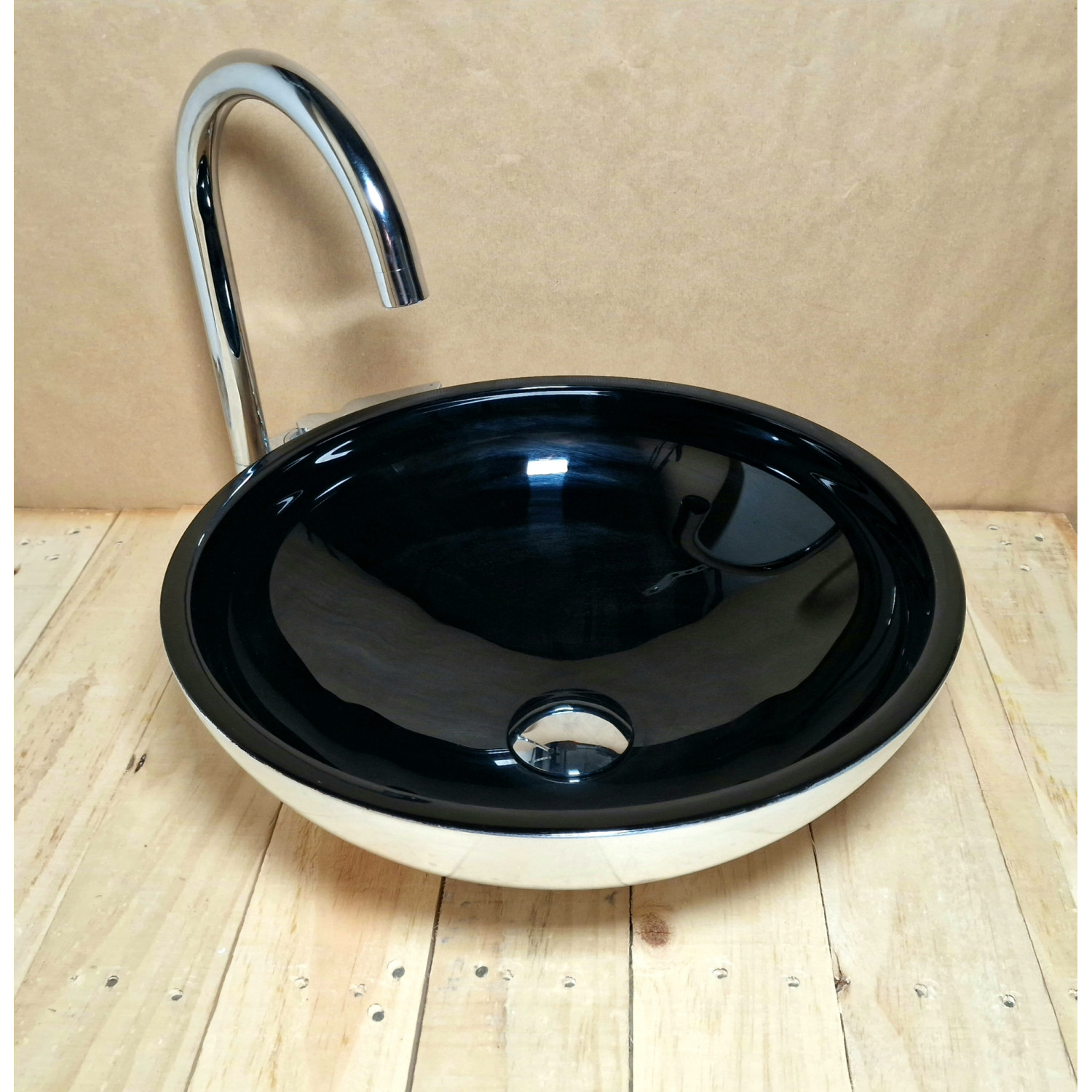 Skleněné designové umyvadlo od italských mistrů U020