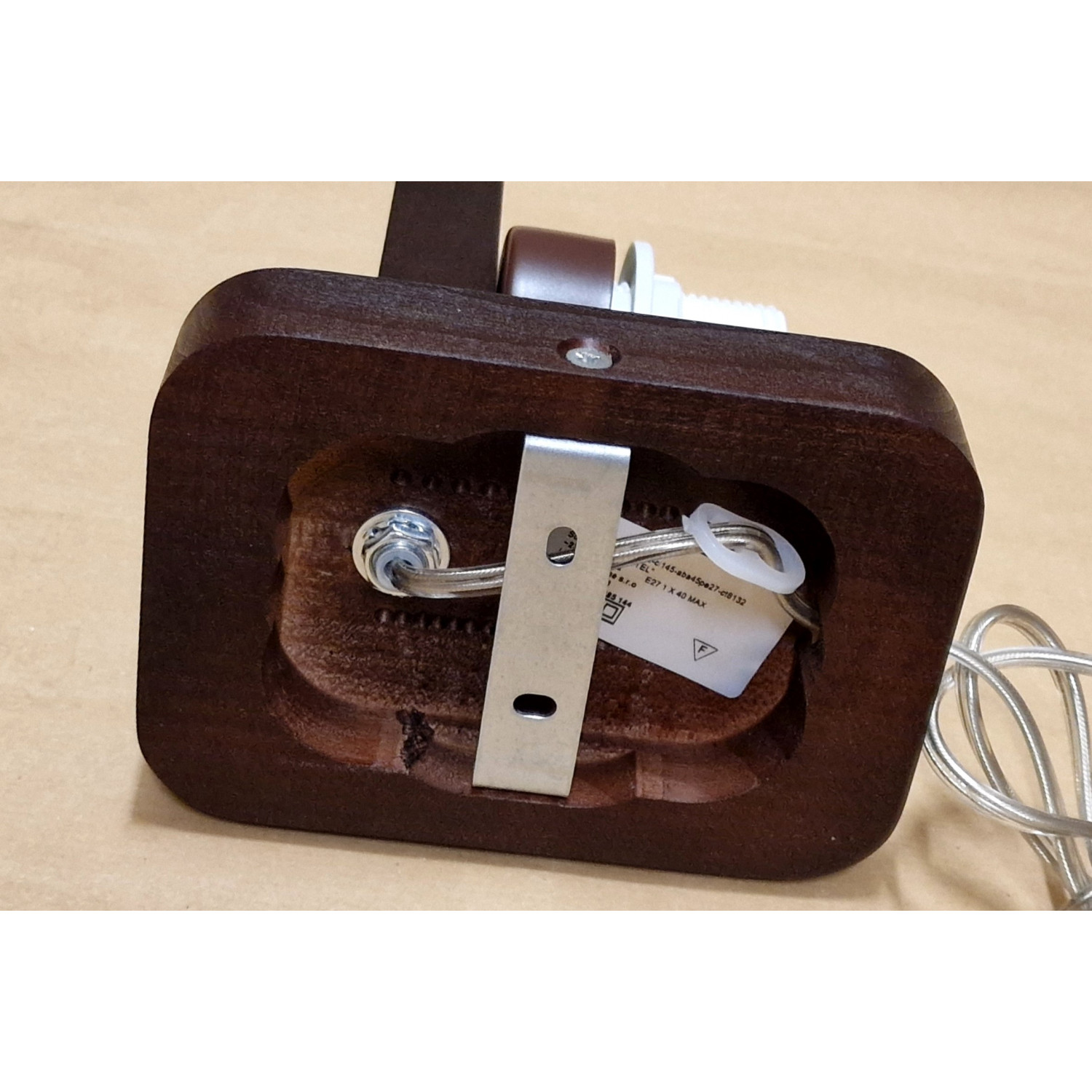 Dřevěné nástěnné svítidlo vybavené kabelem, vypínačem a zástrčkou 2012 "HOTEL" foto5